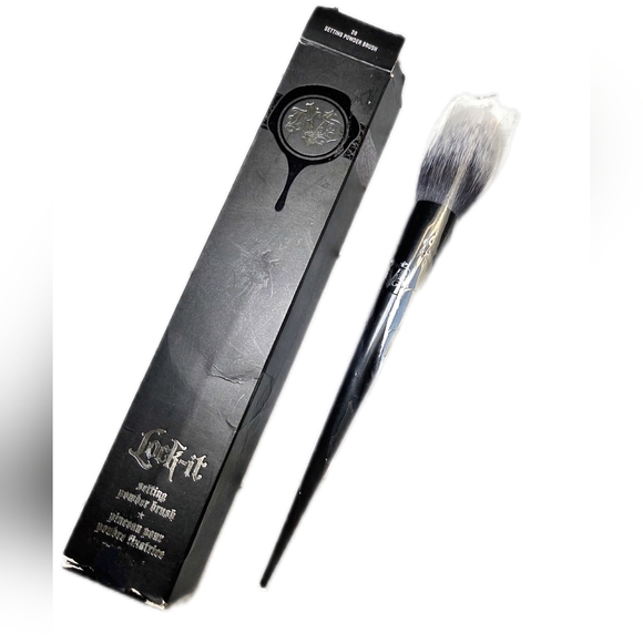 Kat Von D Other - Kat Von D Black and White Setting Powder Brush #20